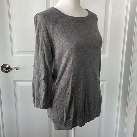 Vince Camuto Gray Detailed Sweater Size S - Picture 3 of 6